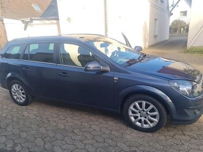 Gebraucht Opel Astra 116 PS (85 kW) 2010 Blau Kombi
