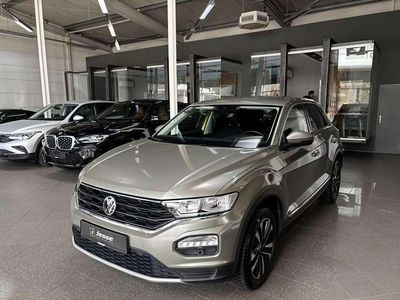Second-hand VW T-Roc United 150 CP (110 kW) 2020 Galben SUV