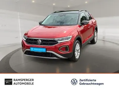 Gebraucht VW T-Roc Life 150 PS (110 kW) 2025 Rot SUV