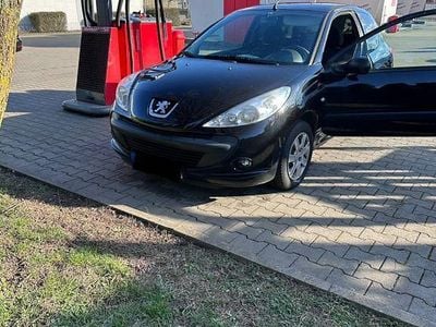 Gebraucht Peugeot 206 60 PS (44 kW) 2011 Schwarz Limousine