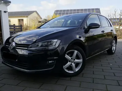 Gebraucht VW Golf VII Highline 105 PS (77 kW) 2014 Schwarz Limousine