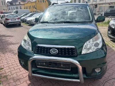 Gebraucht Daihatsu Terios 105 PS (77 kW) 2010 Grün SUV