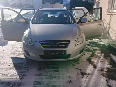 Gebraucht Kia Ceed Sportswagon 109 PS (80 kW) 2008 Silber Kombi