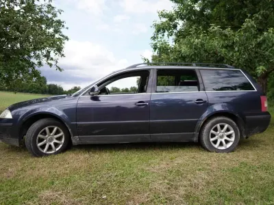 Gebraucht VW Passat 115 PS (84 kW) 2004 Blau Kombi