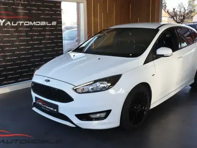 Second-hand Ford Focus ST-Line 125 CP (91 kW) 2017 Alb Berlinǎ
