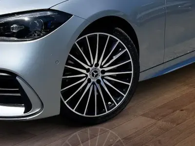 Gebraucht Mercedes C220 AMG 200 PS (147 kW) 2023 Silber Limousine