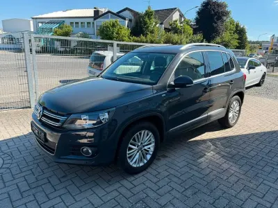 Gebraucht VW Tiguan Sportline 122 PS (89 kW) 2014 Grau SUV