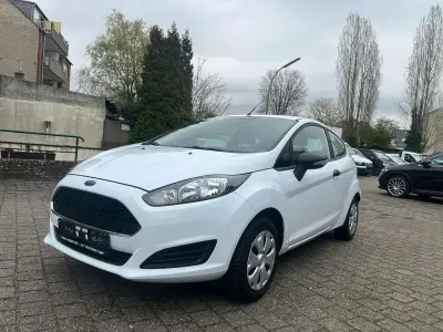 Gebraucht Ford Fiesta Ambiente 60 PS (44 kW) 2017 Weiß Kleinwagen