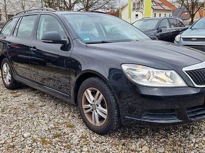 Gebraucht Skoda Octavia 122 PS (89 kW) 2011 Schwarz Kombi