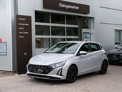 Gebraucht Hyundai i20 Trend 101 PS (74 kW) 2025 Grau Kleinwagen