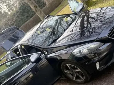 Gebraucht Volvo V40 R-Design 115 PS (84 kW) 2013 Schwarz Limousine