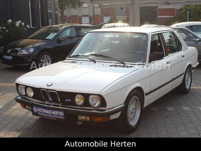 Gebraucht BMW 520 125 PS (91 kW) 1984 Alpin weiss Limousine