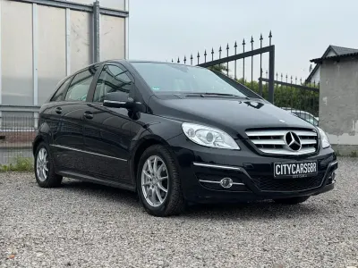 Gebraucht Mercedes B180 116 PS (85 kW) 2009 Schwarz Van / Kleinbus