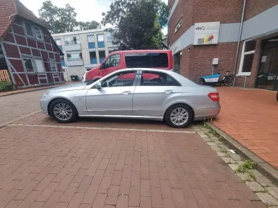 Gebraucht Mercedes E300 231 PS (169 kW) 2011 Silber Limousine