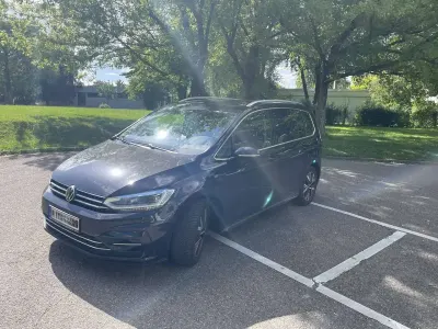 Gebraucht VW Touran Highline 150 PS (110 kW) 2020 Schwarz Van / Kleinbus