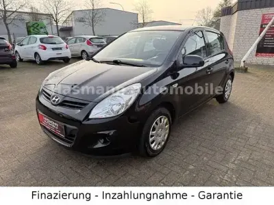 Gebraucht Hyundai i20 Classic 78 PS (57 kW) 2011 Schwarz Kleinwagen