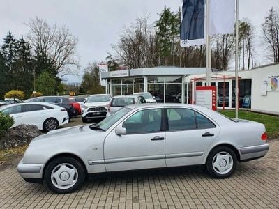 Mercedes E240