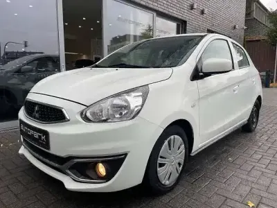 Gebraucht Mitsubishi Space Star 71 PS (52 kW) 2017 Weiß Kleinwagen