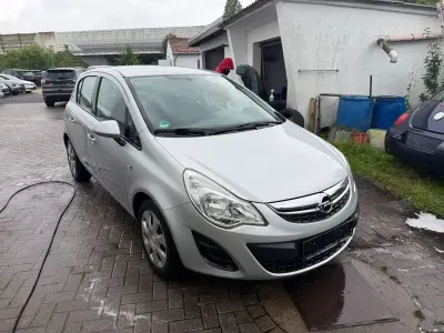 Gebraucht Opel Corsa Edition 75 PS (55 kW) 2012 Silber Kleinwagen