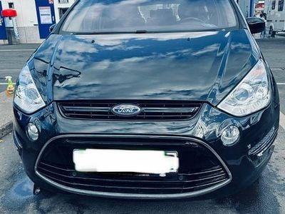 Second-hand Ford S-MAX Business Edition 140 CP (102 kW) 2013 Negru Monovolum