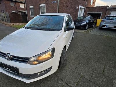 Gebraucht VW Polo 60 PS (44 kW) 2012 Weiß Kleinwagen