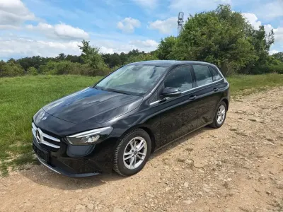 Gebraucht Mercedes B200 150 PS (110 kW) 2021 Schwarz Van / Kleinbus