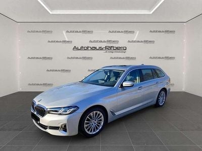 Glaciersilber metallic Gebraucht 2020 BMW 530 Luxury Line Kombi | 31.890 € (Fairer Preis)