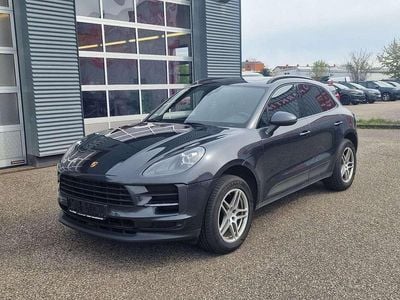 Gebraucht Porsche Macan 245 PS (180 kW) 2019 Vulkangraumetallic SUV