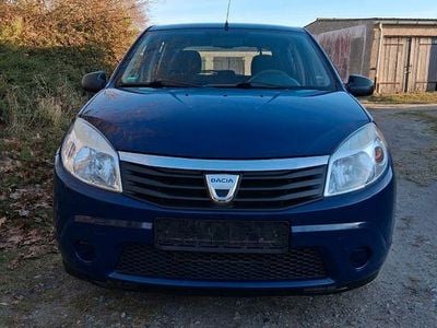 Blau Gebraucht 2009 Dacia Sandero Ambiance Limousine | 3.990 € (Teuer)