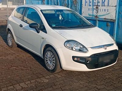Gebraucht Fiat Punto Evo 78 PS (57 kW) 2010 Weiß Kleinwagen