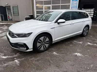 Używany VW Passat GTE 218 KM (160 kW) 2020 Biały Kombi