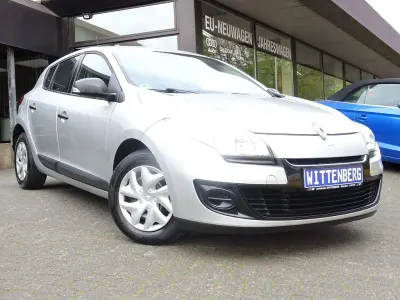 Gebraucht Renault Mégane 101 PS (74 kW) 2012 Grau Limousine