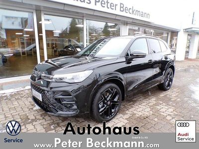 Neu VW Tiguan R-line 150 PS (110 kW) 2025 Grenadillschwarz SUV