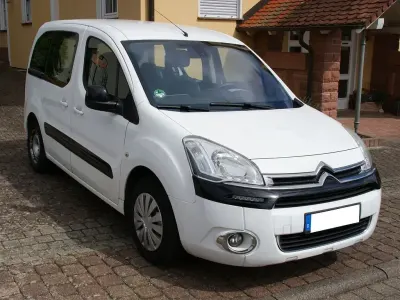 Gebraucht Citroën Berlingo SELECTION 114 PS (83 kW) 2013 Weiß Van / Kleinbus
