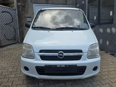 Gebraucht Opel Agila 60 PS (44 kW) 2006 Weiß Limousine
