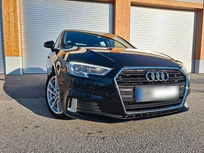 Gebraucht Audi A3 Sport 116 PS (85 kW) 2018 Schwarz Limousine