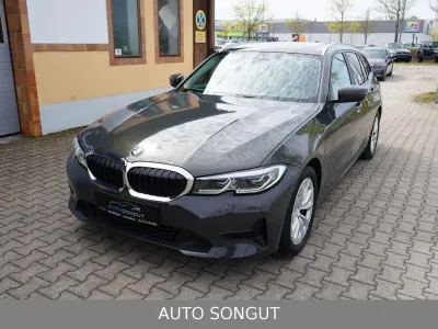 Gebraucht BMW 330 Advantage 184 PS (135 kW) 2020 Dravitgrau metallic Kombi
