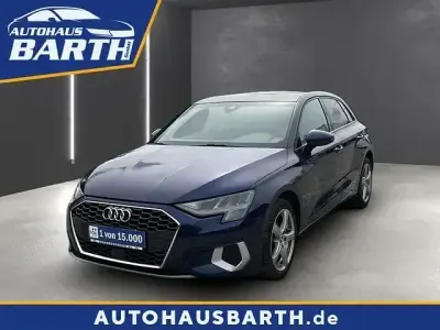 Gebraucht Audi A3 Advanced Plus 150 PS (110 kW) 2022 Navarrablau metallic (metallic) Limousine