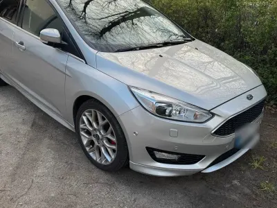 Gebraucht Ford Focus Titanium S 125 PS (91 kW) 2017 Silber Kombi