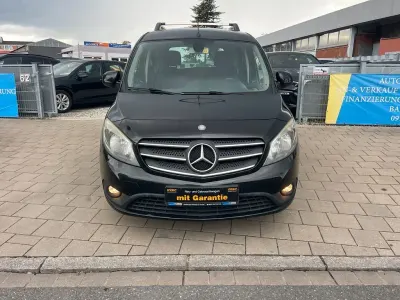 Używany Mercedes Citan 109 90 KM (66 kW) 2016 Czarny Kombi