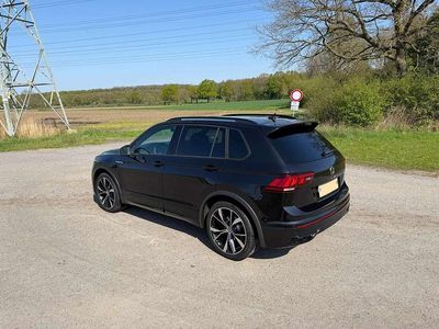 Usata VW Tiguan R-line 150 CV (110 kW) 2023 Nero SUV