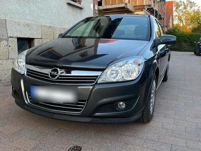gebraucht Opel Astra Sedan