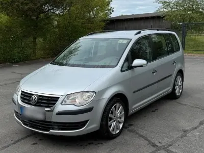 Gebraucht VW Touran 105 PS (77 kW) 2007 Silber Van / Kleinbus