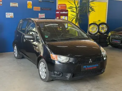 Gebraucht Mitsubishi Colt Inform 75 PS (55 kW) 2010 Schwarz Kleinwagen