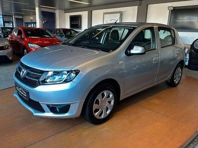 Silber Gebraucht 2016 Dacia Sandero Lauréate Limousine | 9.590 € (Fairer Preis)