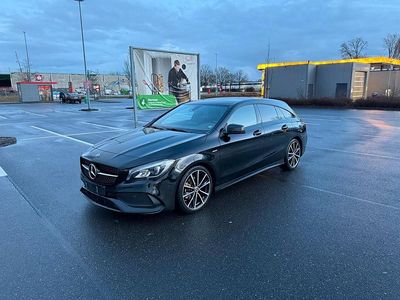 Gebraucht Mercedes CLA200 AMG line 156 PS (114 kW) 2017 Schwarz Kombi