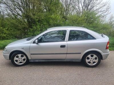 Second-hand Opel Astra 75 CP (55 kW) 1999 Argintiu Berlinǎ