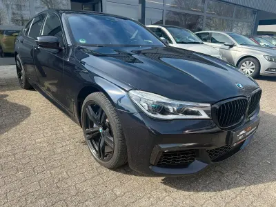 Usata BMW 750 M Sport 400 CV (294 kW) 2017 Nero Berlina