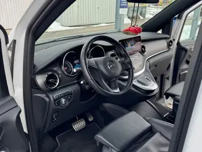 Gebraucht Mercedes V300 Avantgarde 237 PS (174 kW) 2022 Weiß Van / Kleinbus