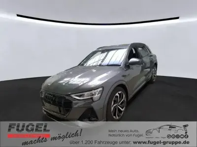 Gebraucht Audi e-tron S-Line 230 kW (313 PS) 2022 Daytonagrau perleffekt SUV